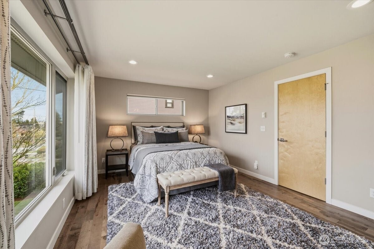 711 N 97th Street , Seattle, WA 98103