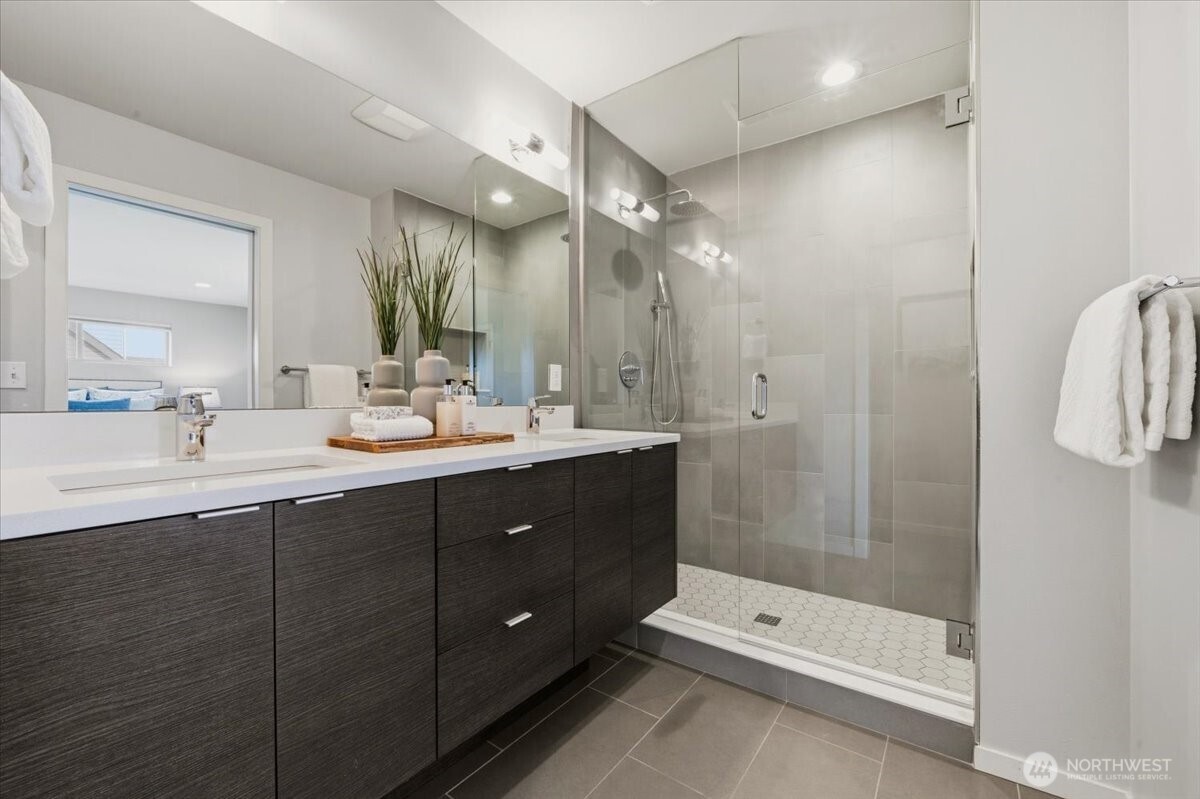 711 N 97th Street , Seattle, WA 98103