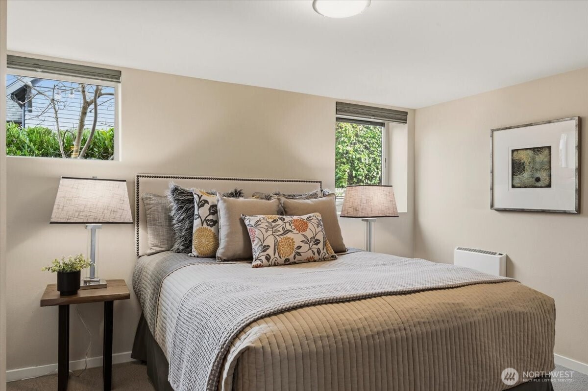 711 N 97th Street , Seattle, WA 98103