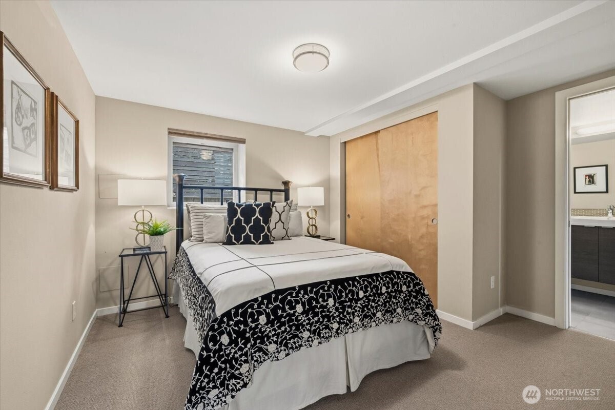 711 N 97th Street , Seattle, WA 98103