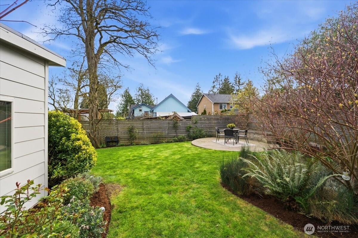 711 N 97th Street , Seattle, WA 98103