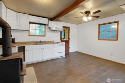 40424 Ski Park Road E, Eatonville, WA 98328 - Photo 7