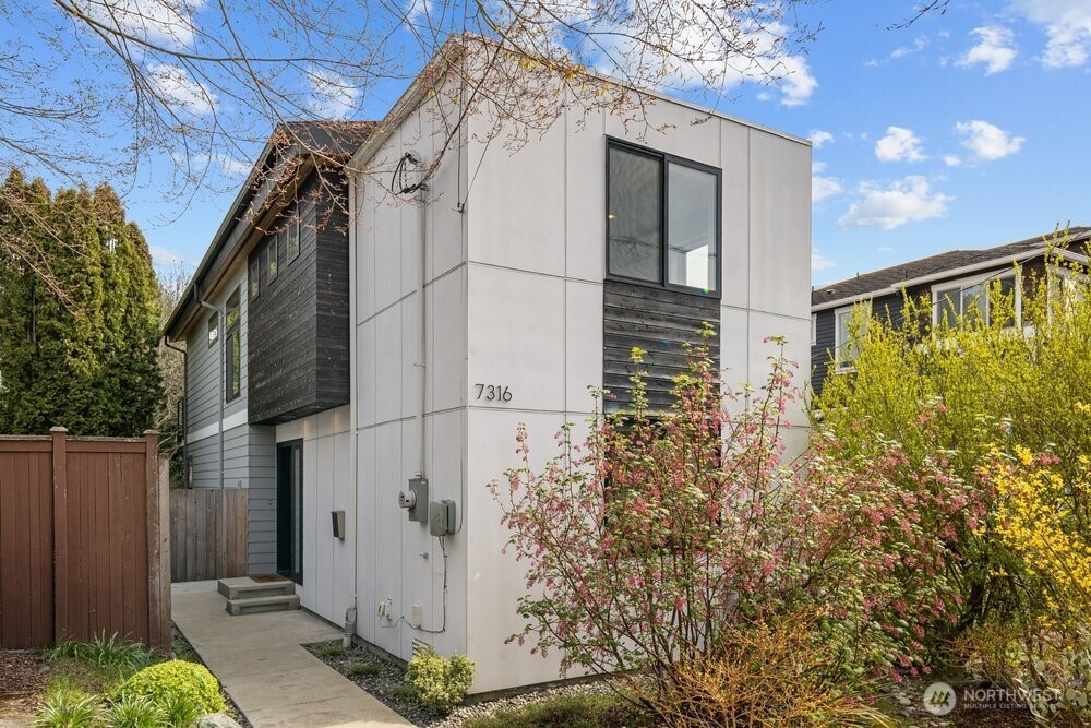 7316 Alonzo Avenue NW, Seattle, WA 98117