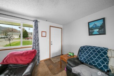 1229 Malaga Avenue , Wenatchee, WA 98801 - Photo 3