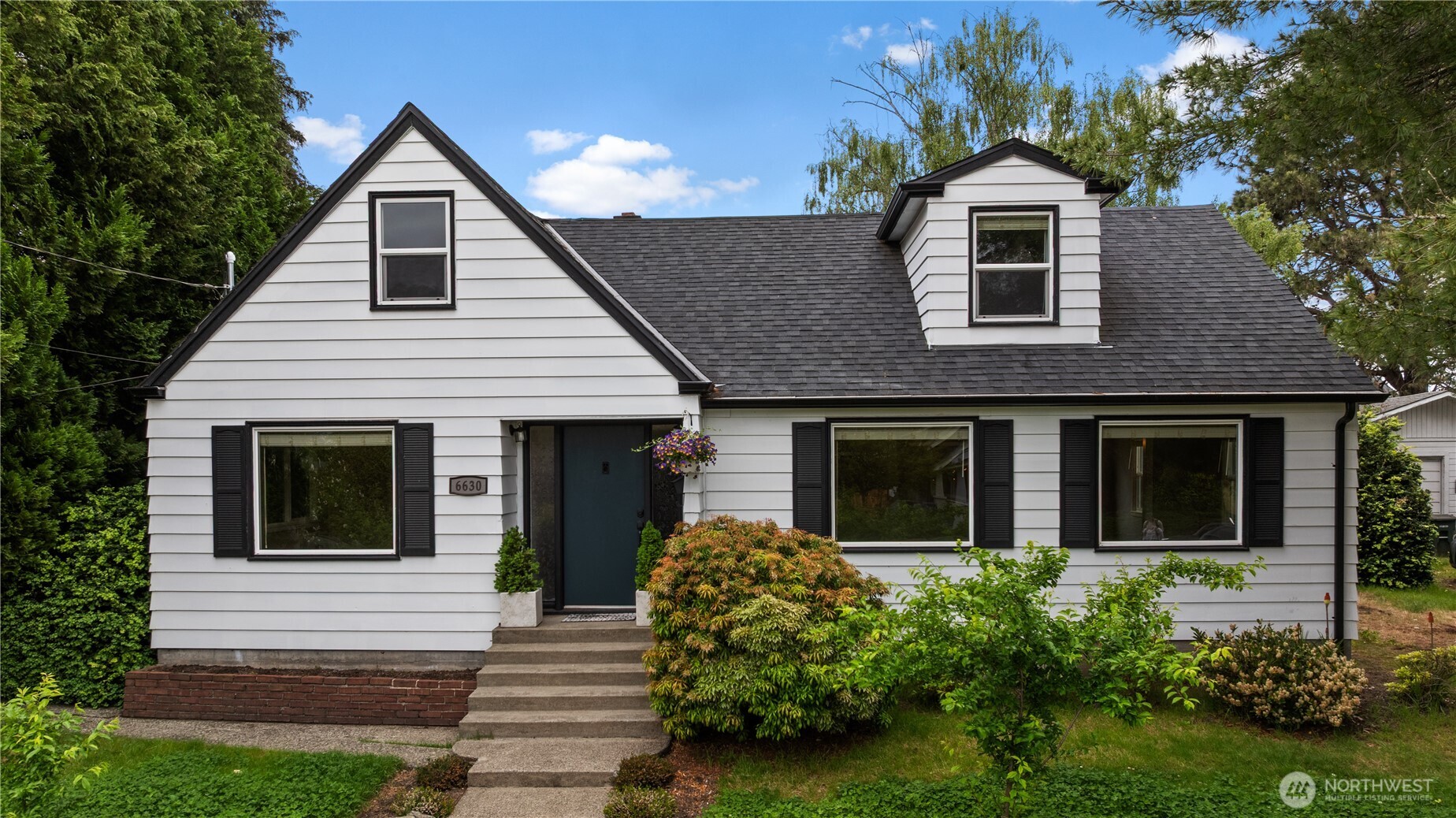 6630 S Warner Street , Tacoma, WA 98409