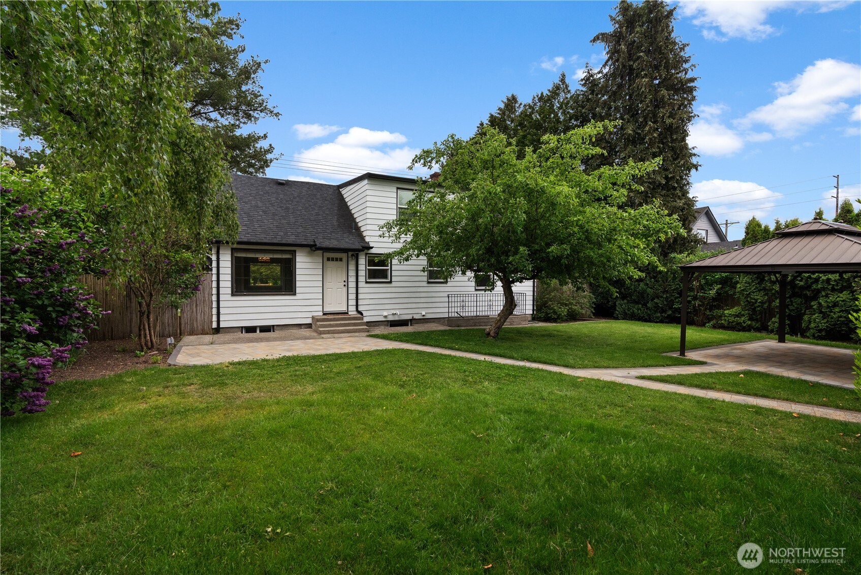 6630 S Warner Street , Tacoma, WA 98409