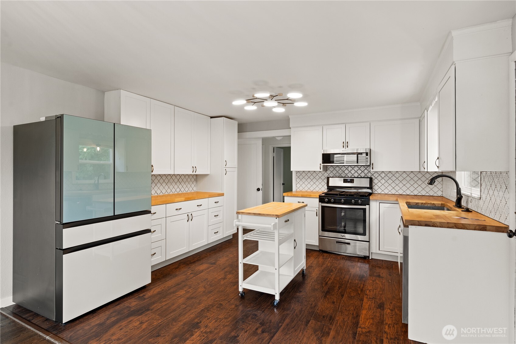 6630 S Warner Street , Tacoma, WA 98409
