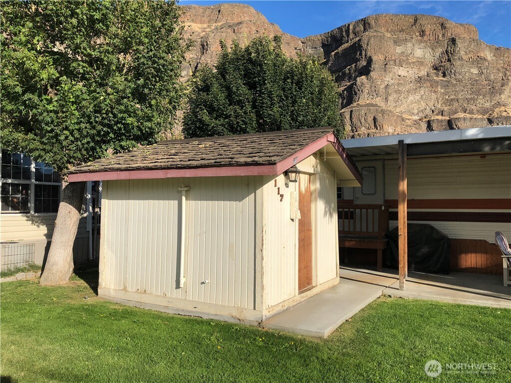 8818 Crescent Bar Road NW #117, Quincy, WA 98848