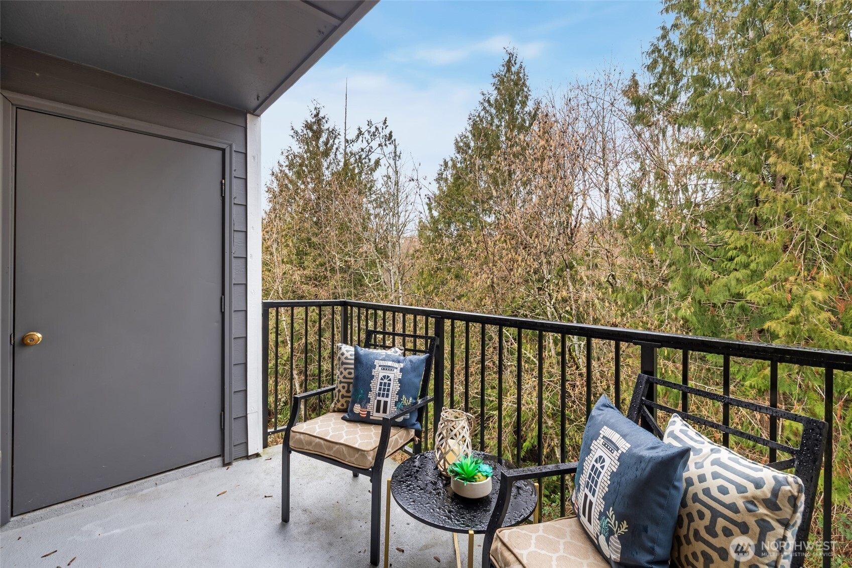 12611 109th Court NE #J302, Kirkland, WA 98034