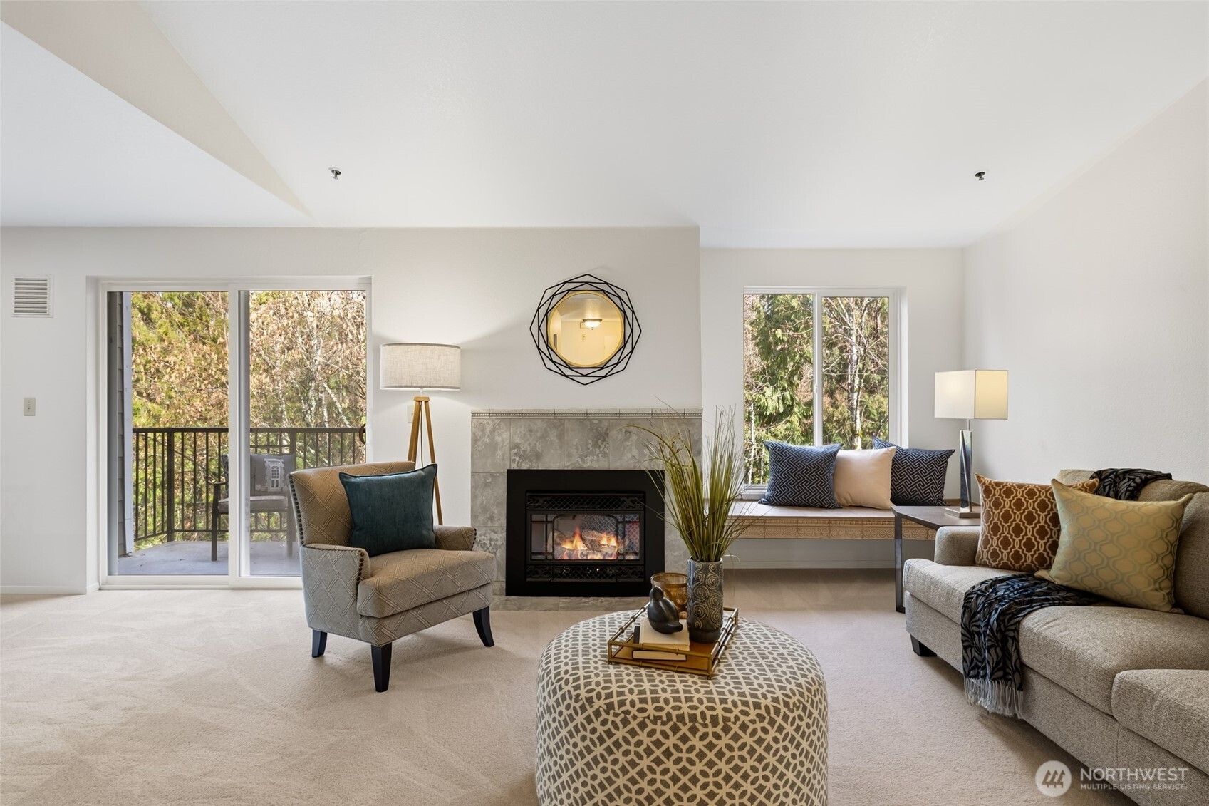 12611 109th Court NE #J302, Kirkland, WA 98034