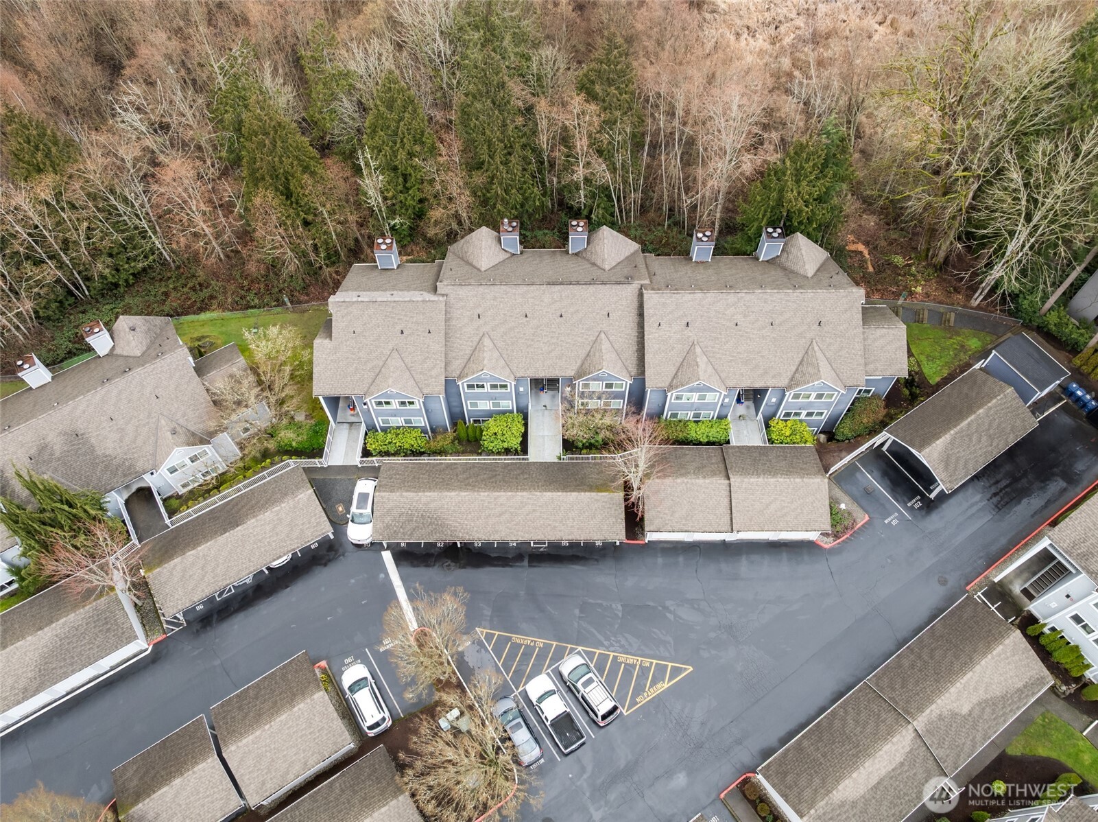 12611 109th Court NE #J302, Kirkland, WA 98034