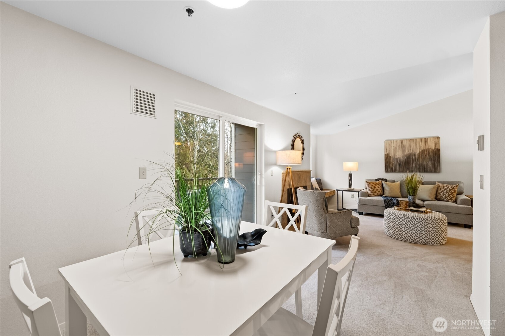 12611 109th Court NE #J302, Kirkland, WA 98034