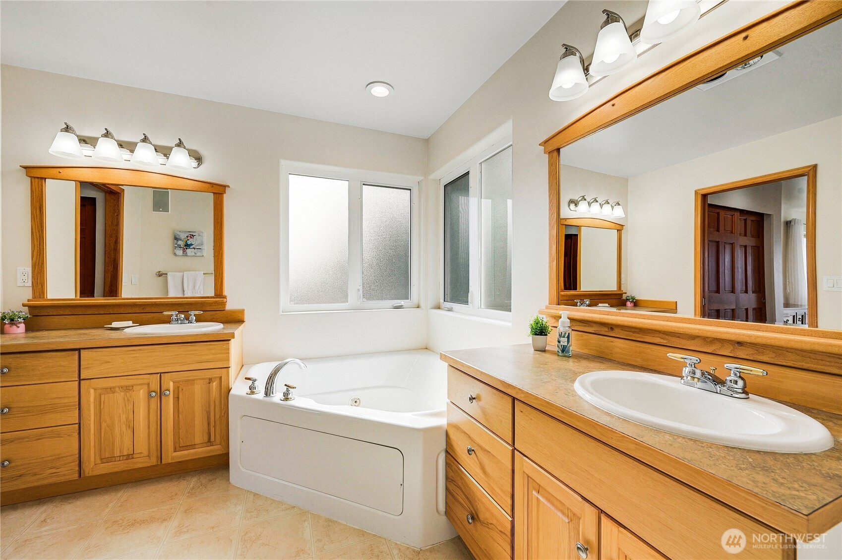 82 Montgomery Lane , Port Ludlow, WA 98365