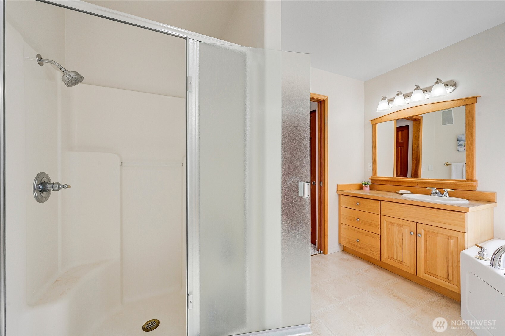 82 Montgomery Lane , Port Ludlow, WA 98365