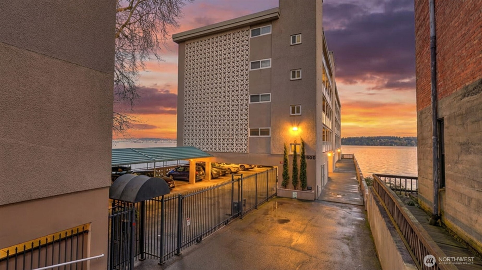 1800 43rd Avenue E #401, Seattle, WA 98112