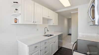 1800 43rd Avenue E #401, Seattle, WA 98112 - Photo 17