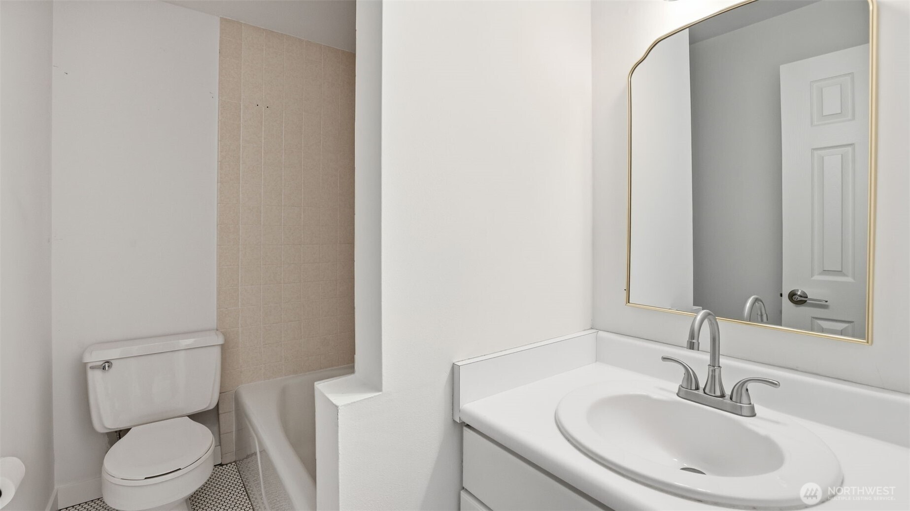 1800 43rd Avenue E #401, Seattle, WA 98112