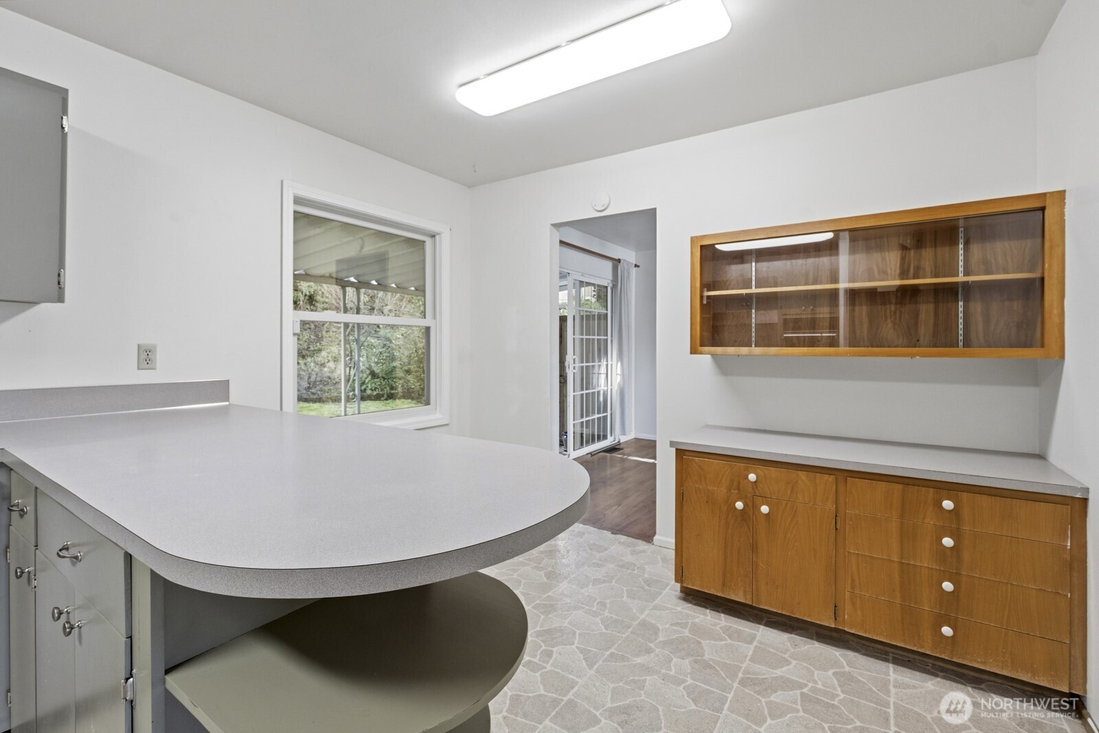 6215 Maple View Drive , Bremerton, WA 98312