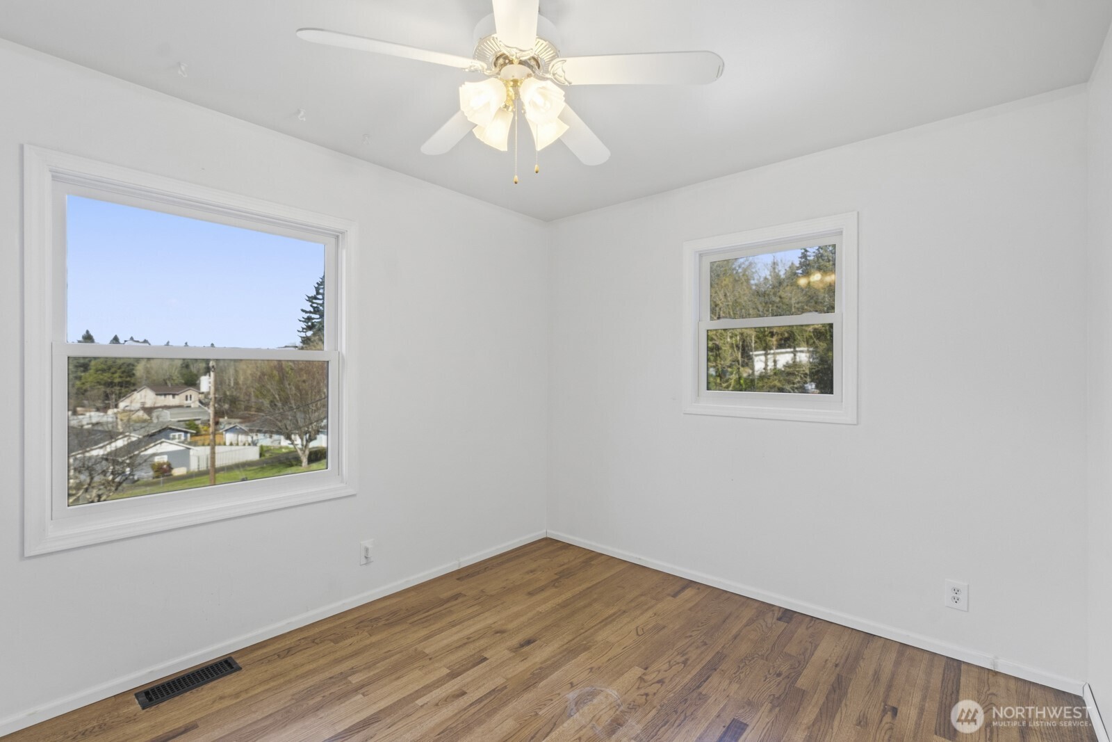 6215 Maple View Drive , Bremerton, WA 98312