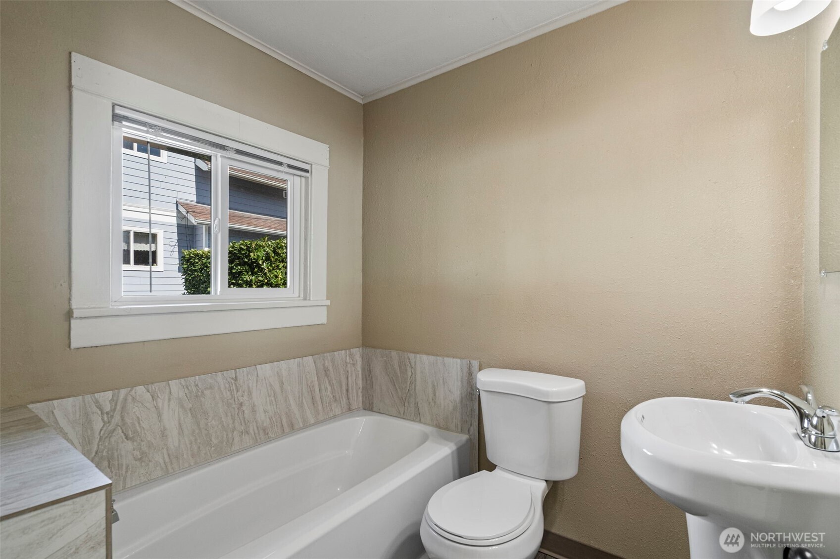 714 st G , Centralia, WA 98531