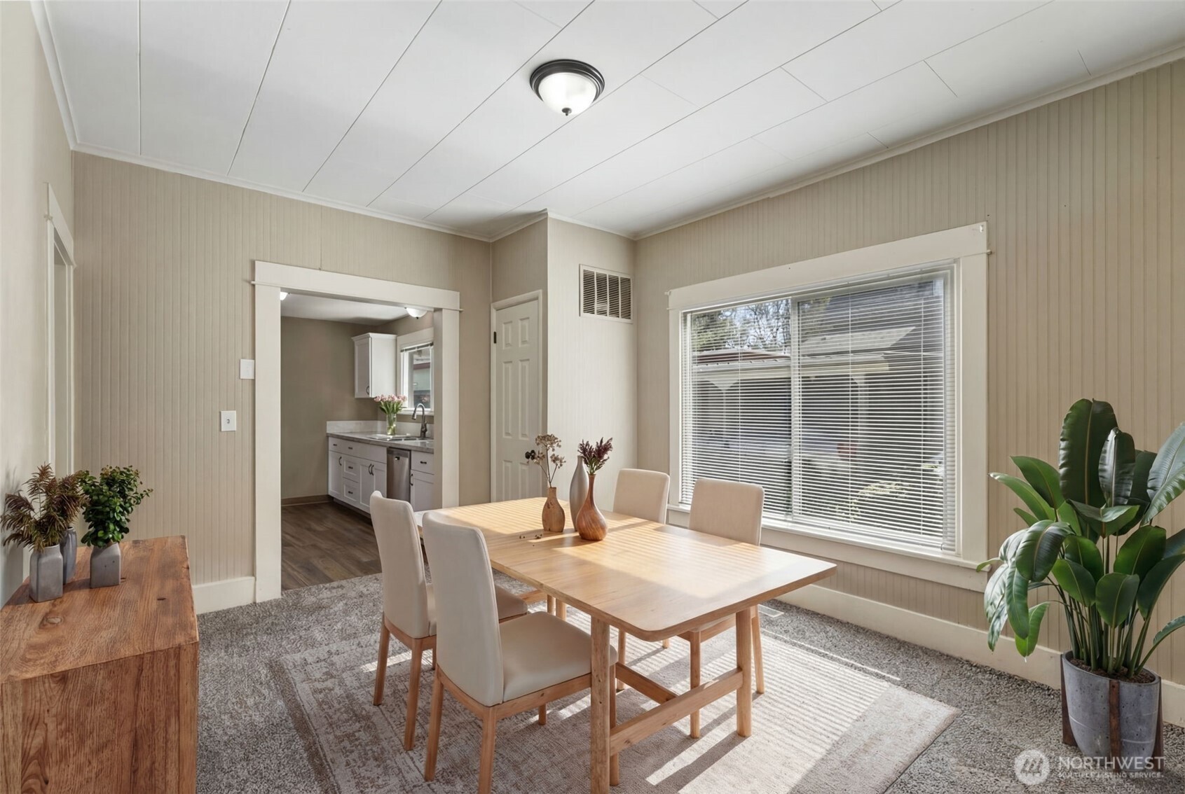 714 st G , Centralia, WA 98531