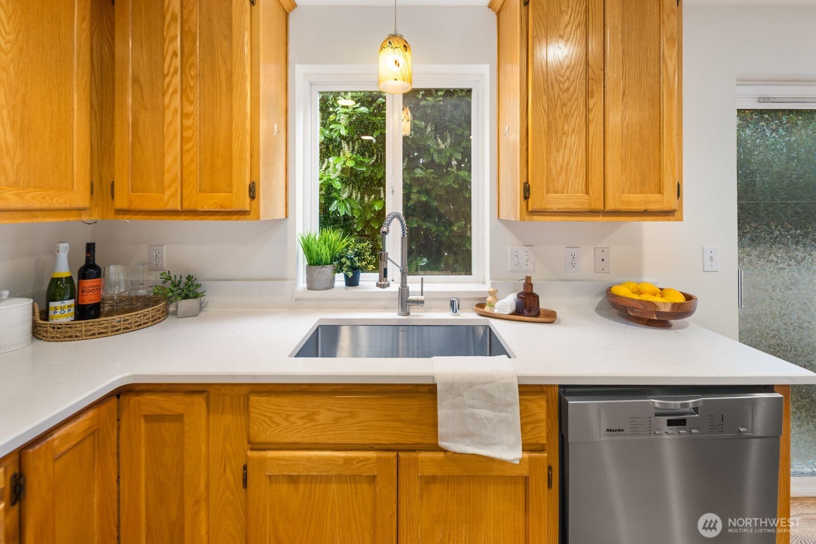 8508 29th Avenue NW, Seattle, WA 98117