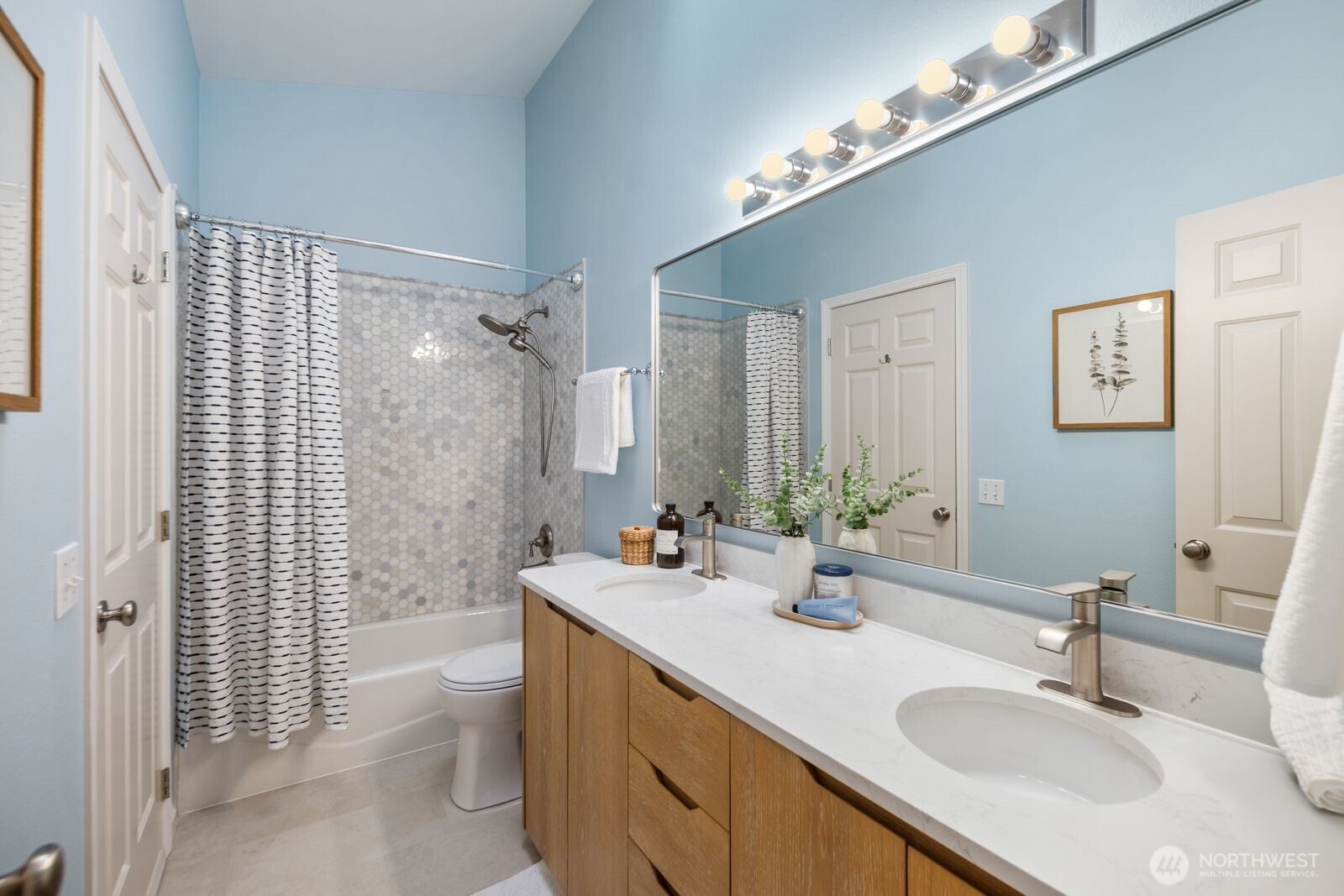 8508 29th Avenue NW, Seattle, WA 98117