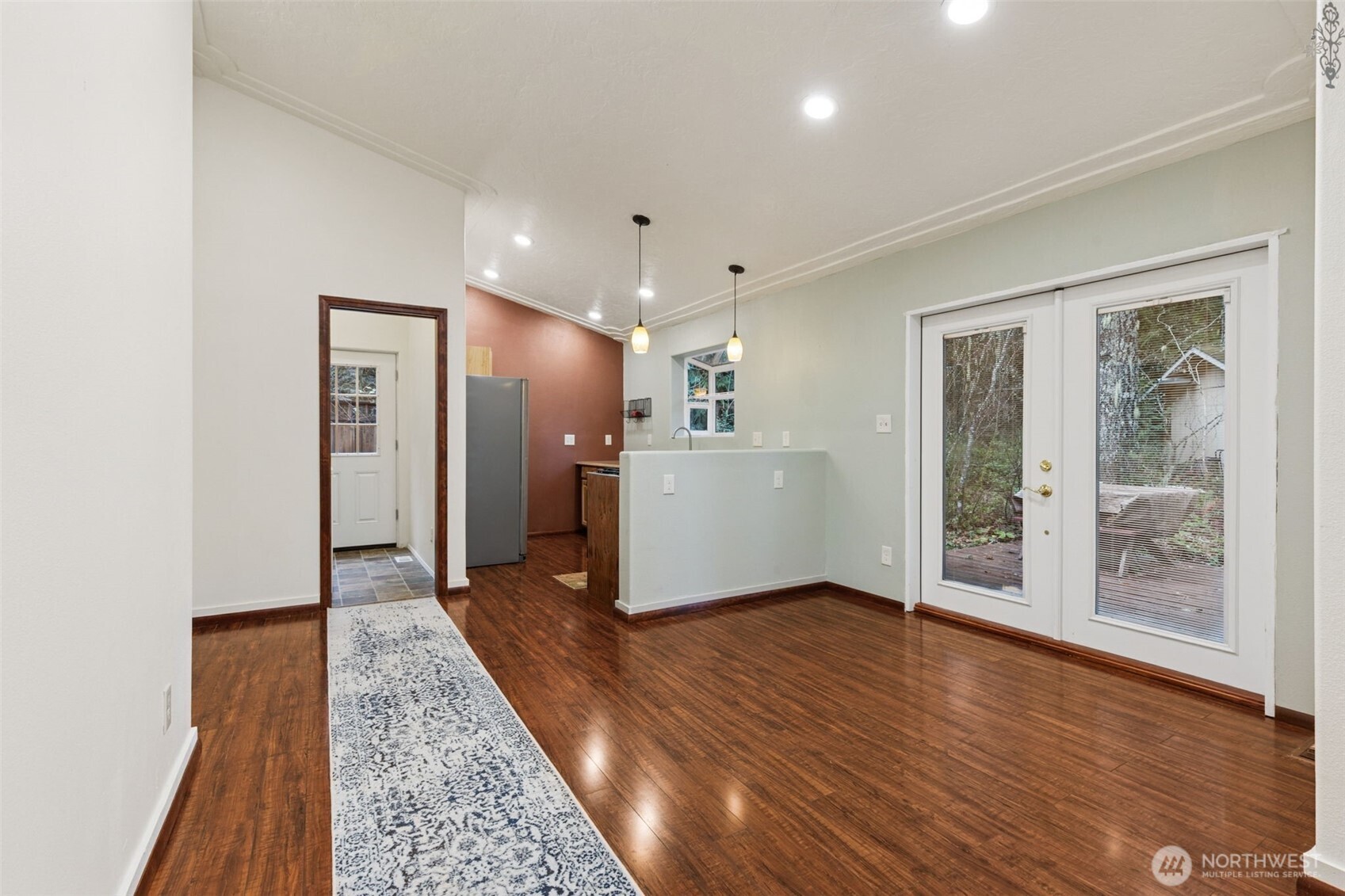 521 N Fairway Drive W, Hoodsport, WA 98548