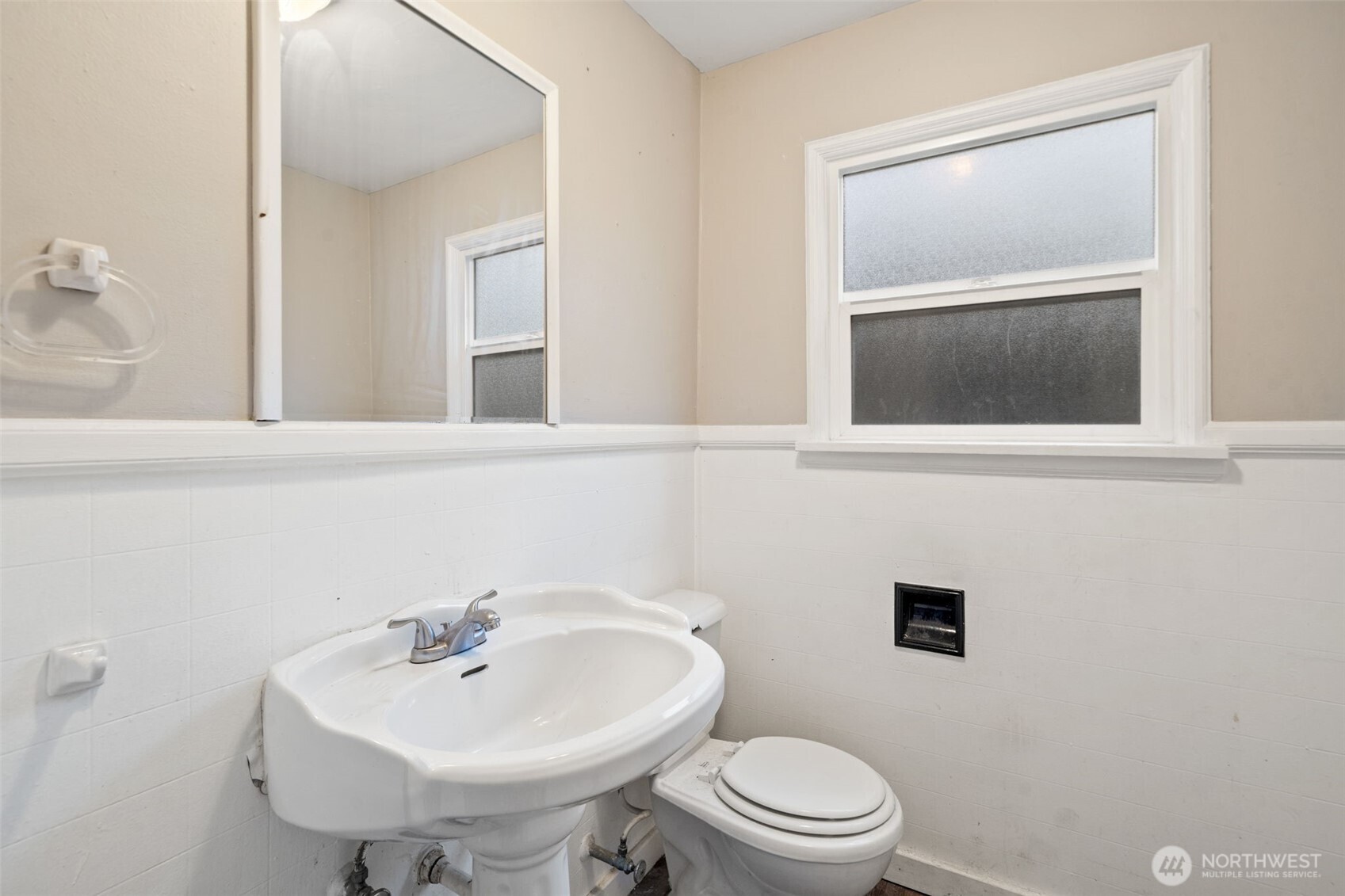 303 S Lafayette Avenue , Bremerton, WA 98312