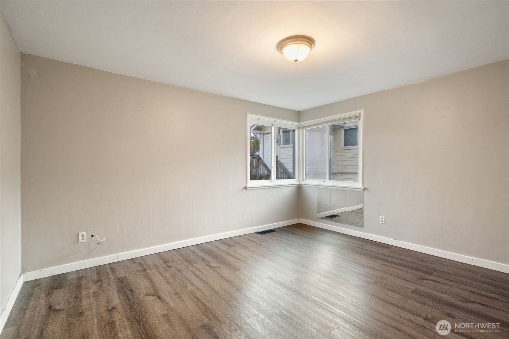 303 S Lafayette Avenue , Bremerton, WA 98312
