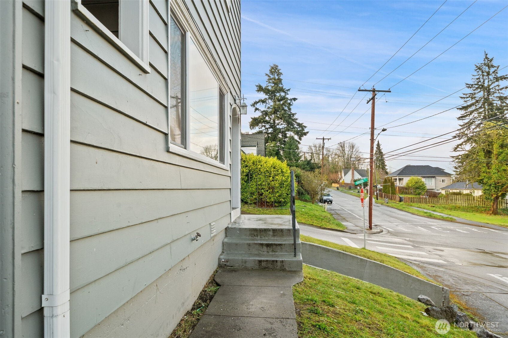 303 S Lafayette Avenue , Bremerton, WA 98312