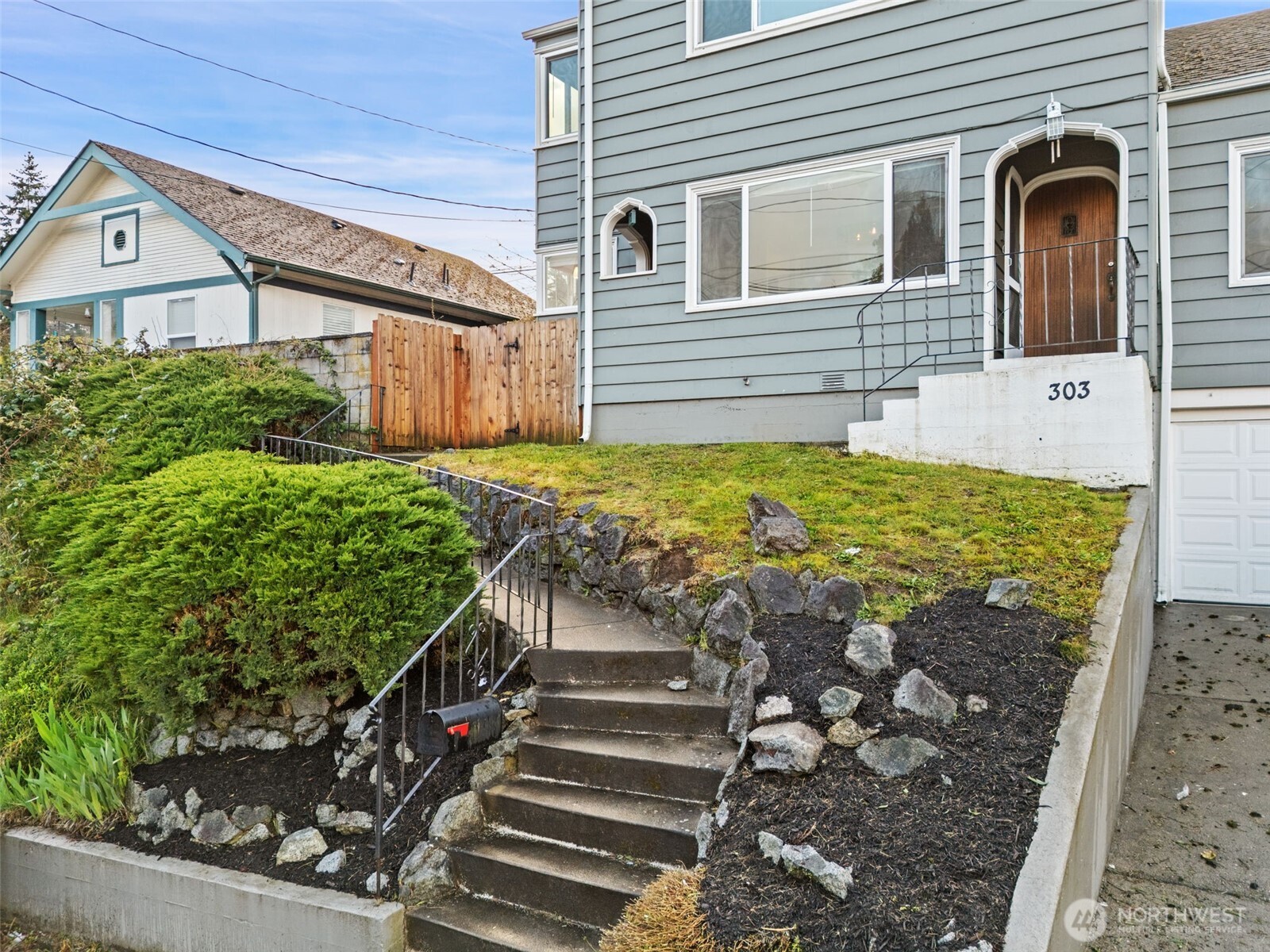 303 S Lafayette Avenue , Bremerton, WA 98312