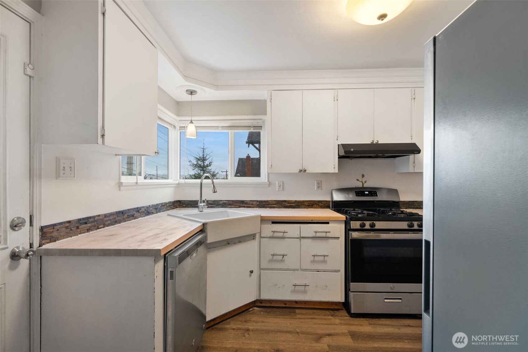303 S Lafayette Avenue , Bremerton, WA 98312