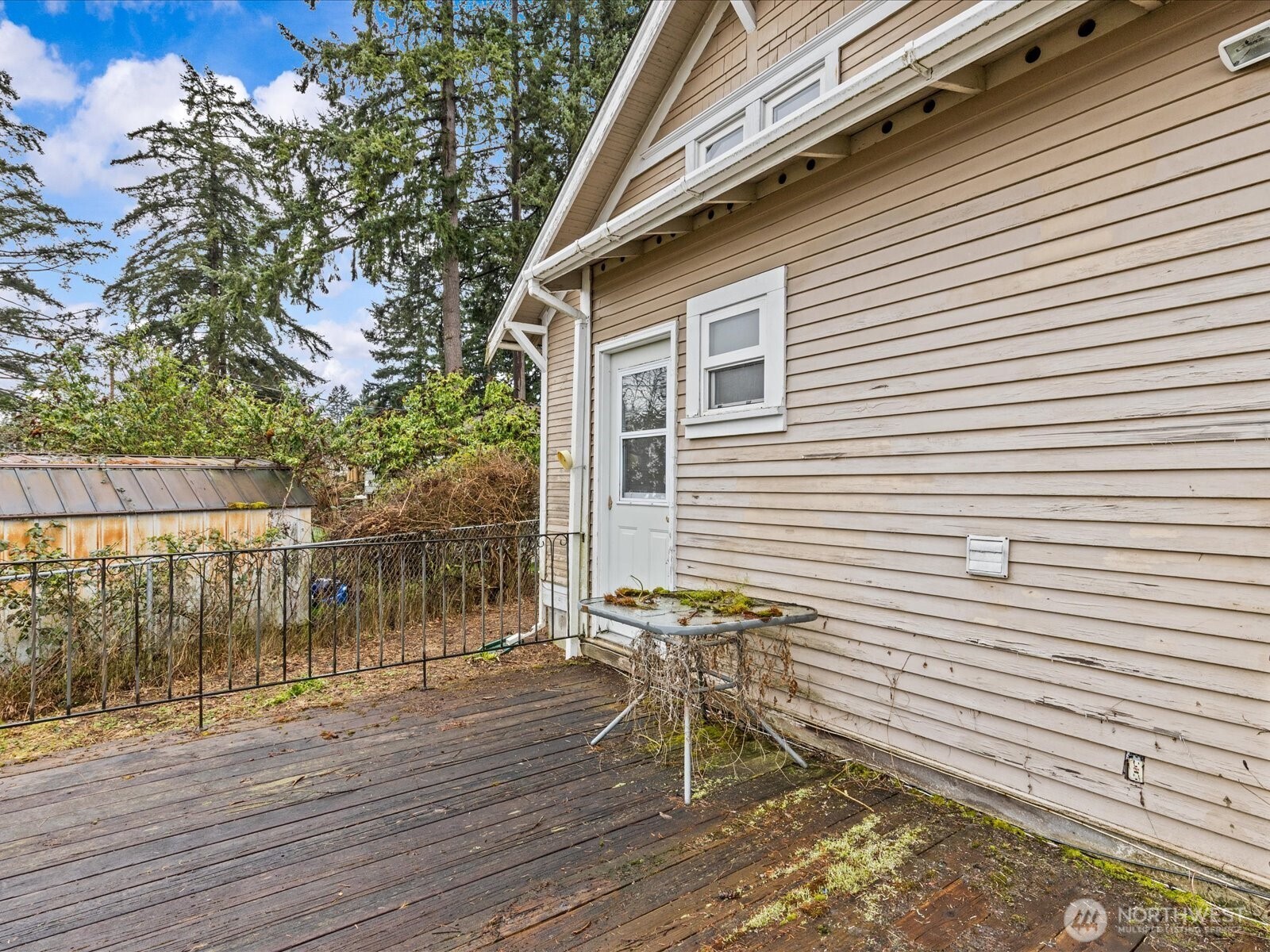 6807 Commercial Avenue , Everett, WA 98203-5304