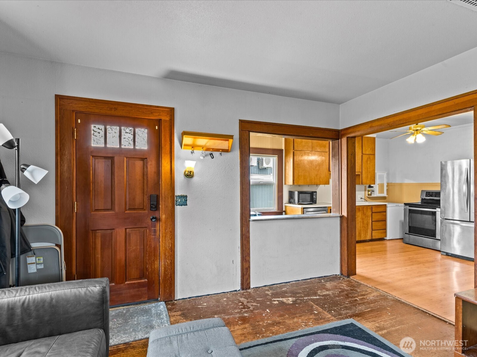 6807 Commercial Avenue , Everett, WA 98203-5304