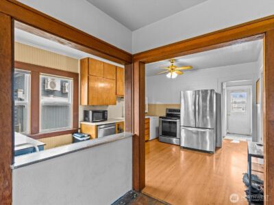 6807 Commercial Avenue , Everett, WA 98203-5304 - Photo 7