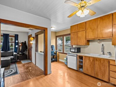 6807 Commercial Avenue , Everett, WA 98203-5304 - Photo 9