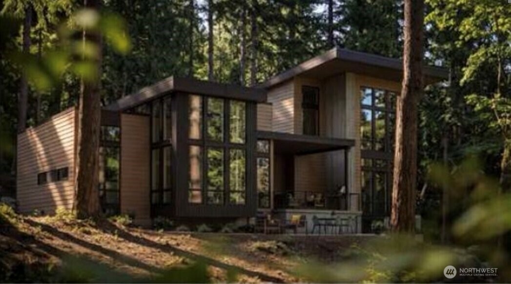 7017 NE 132 , Kirkland, WA 98034