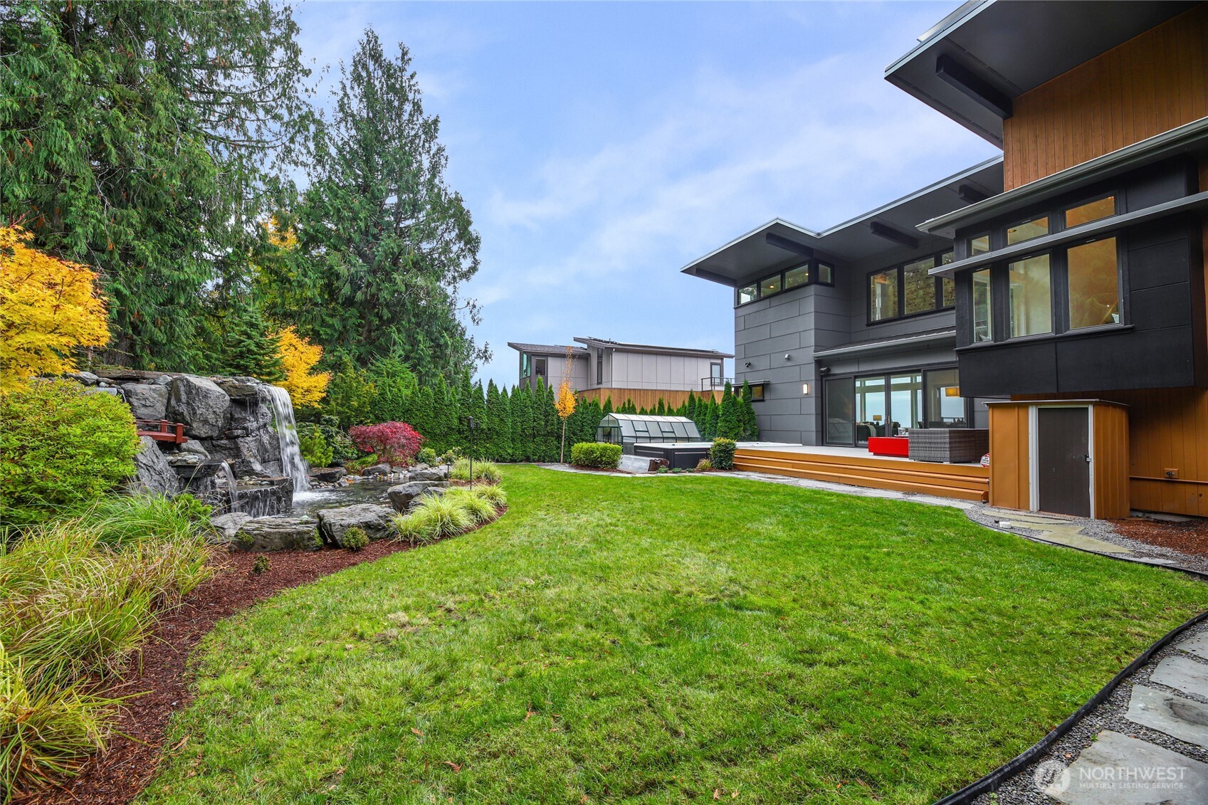 3037 NE Harrison Drive , Issaquah, WA 98029