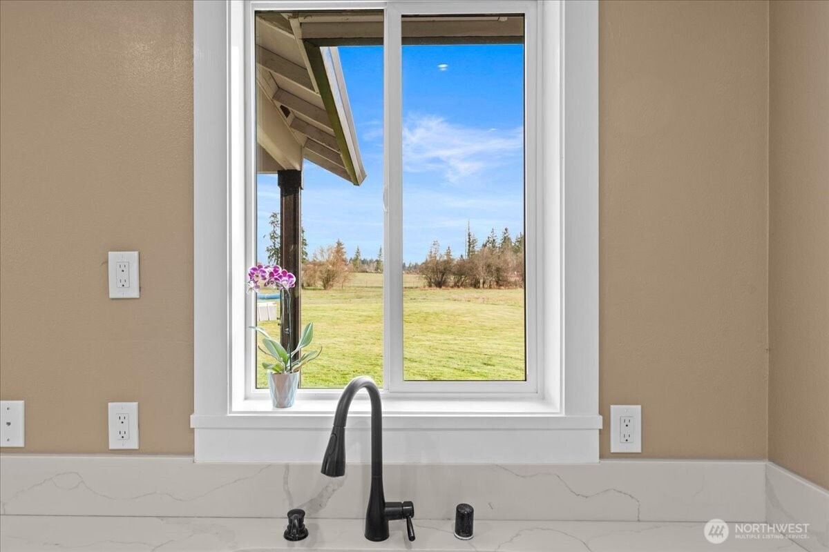 219 Bremgartner Road , Winlock, WA 98596