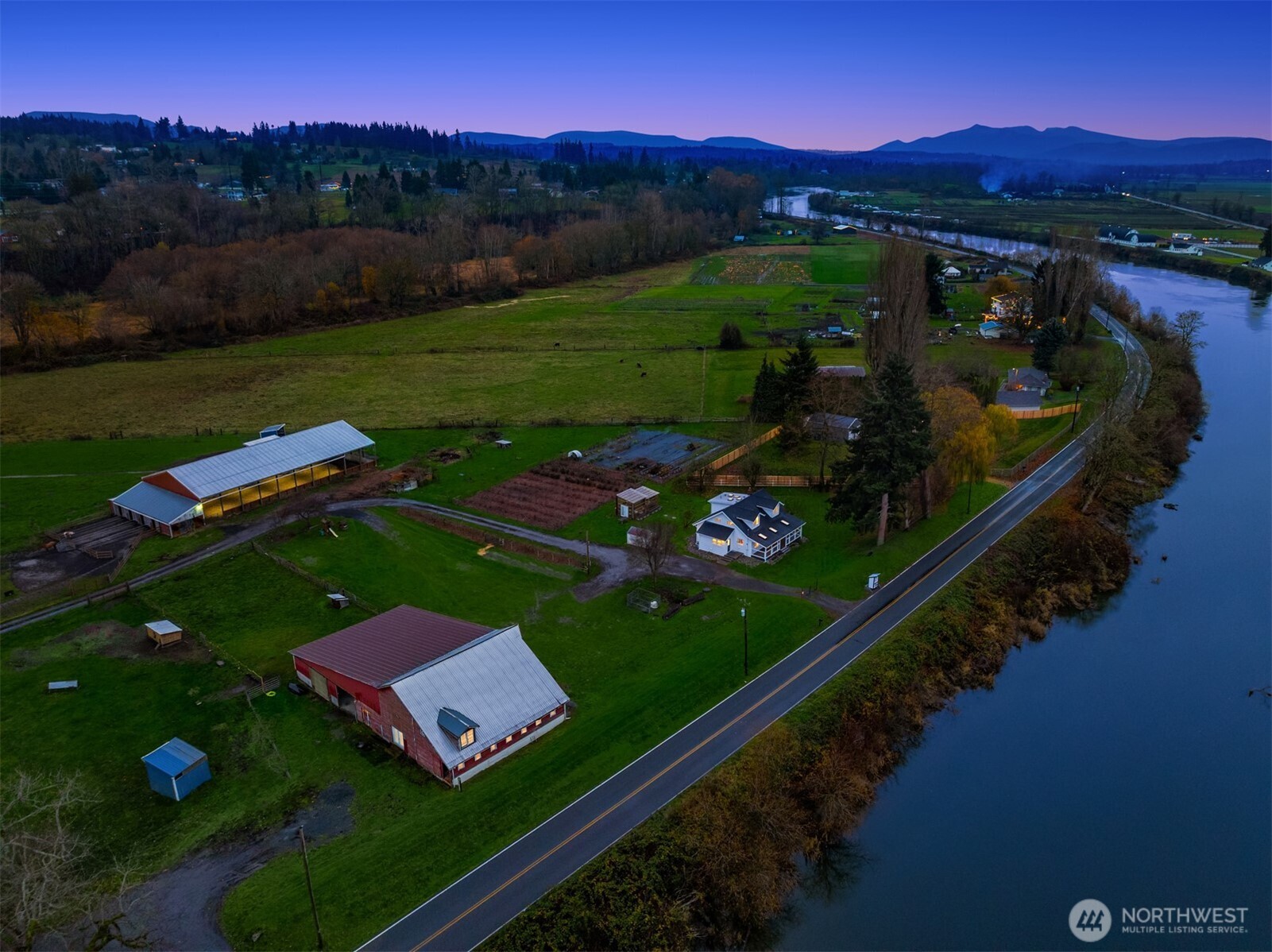 6001 Riverview Road , Snohomish, WA 98290