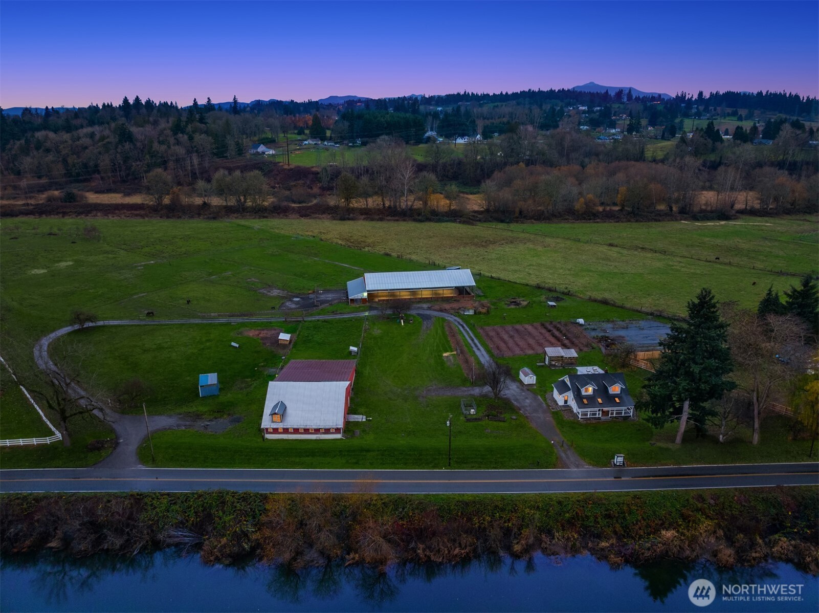 6001 Riverview Road , Snohomish, WA 98290