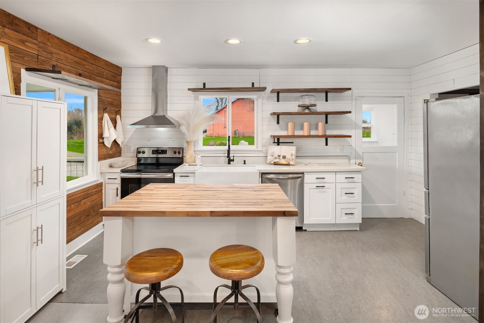 6001 Riverview Road , Snohomish, WA 98290