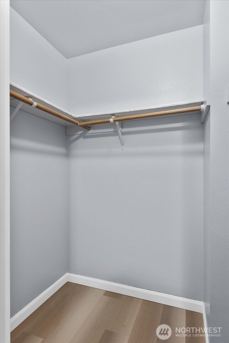 31500 33rd Place SW #E201, Federal Way, WA 98023