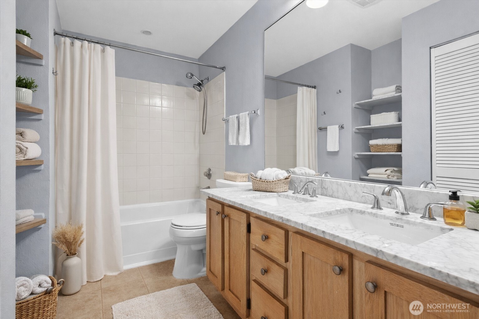 31500 33rd Place SW #E201, Federal Way, WA 98023