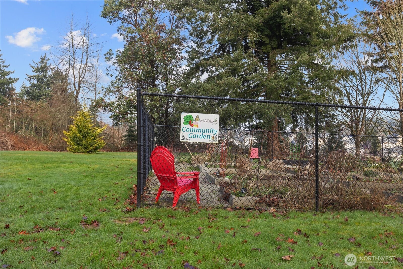 31500 33rd Place SW #E201, Federal Way, WA 98023