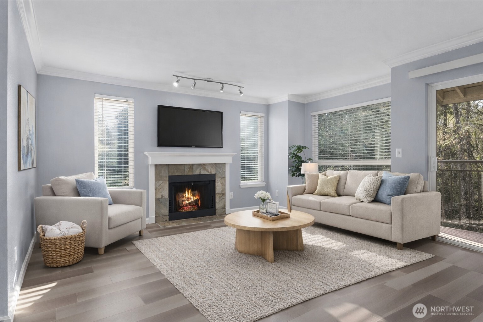 31500 33rd Place SW #E201, Federal Way, WA 98023