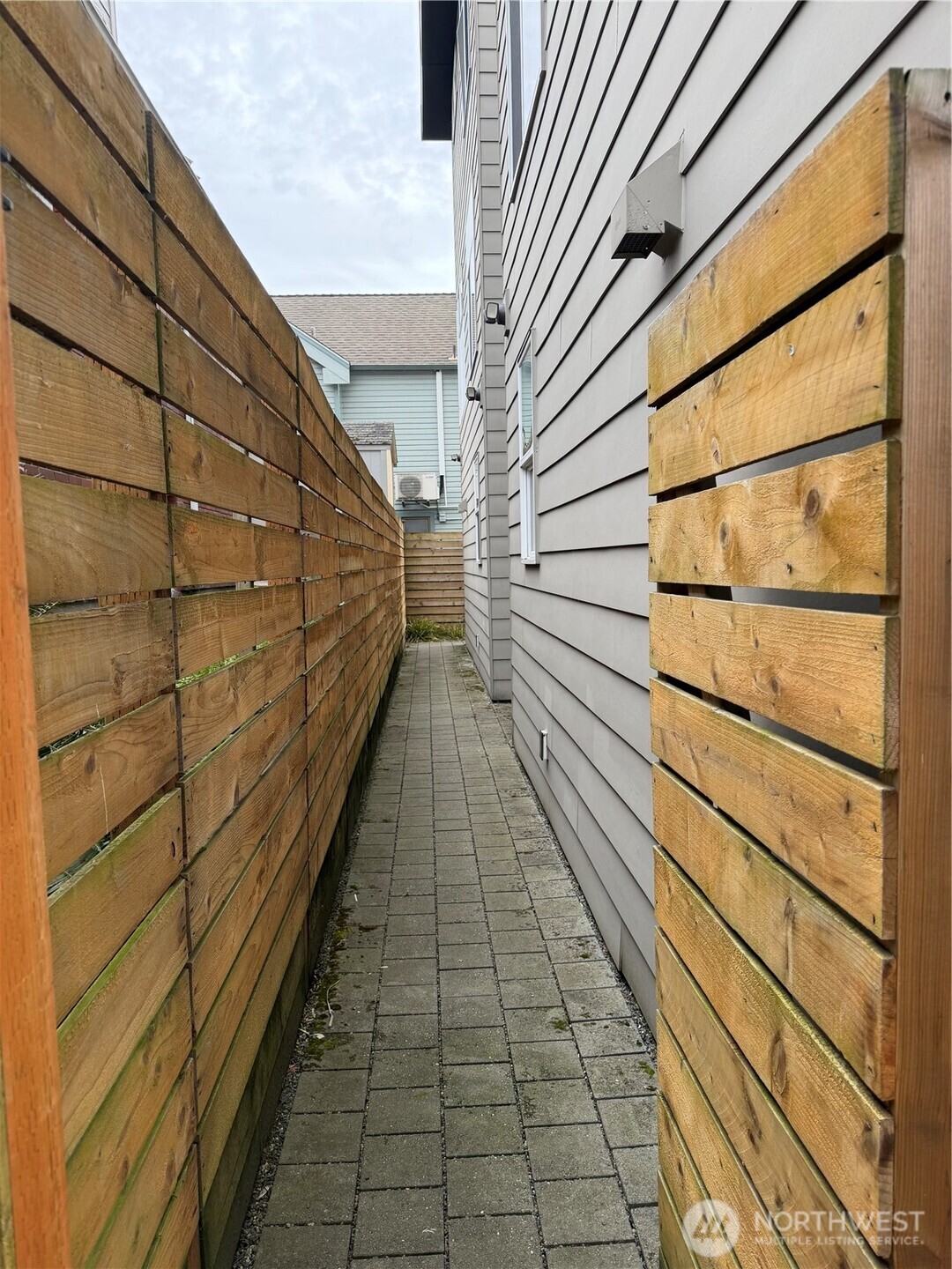 1017 NE 55th Street , Seattle, WA 98105