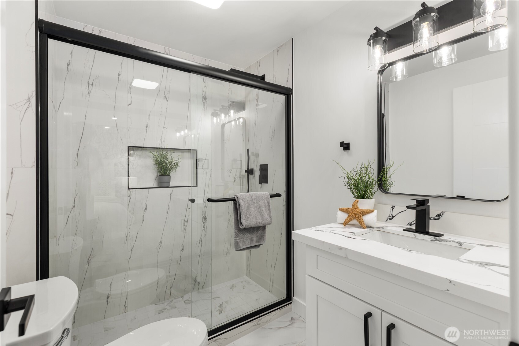 14128 82nd Place NE, Kirkland, WA 98034