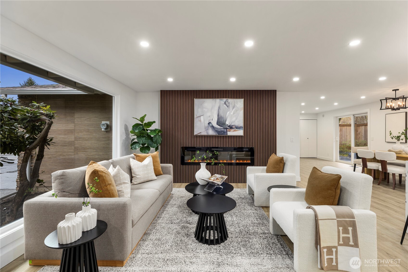 14128 82nd Place NE, Kirkland, WA 98034